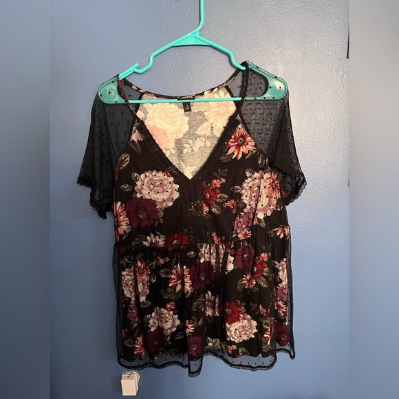 Torrid Black and Floral babydoll top with polka dot mesh overlay - plus size 1 - Picture 1 of 6